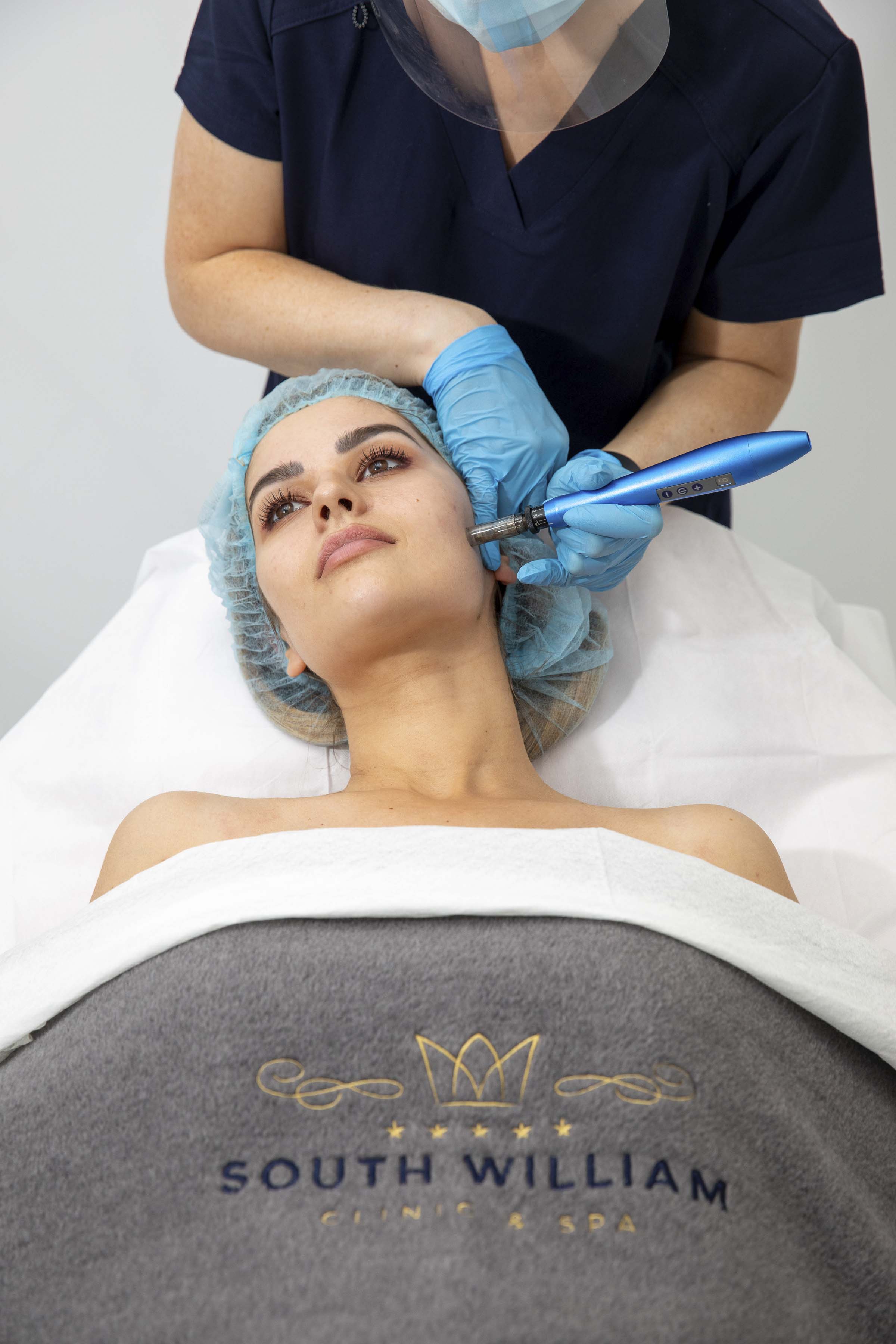 Dermapen Deluxe Microneedling with Uber Peel & LED Course of 2 (save €211)