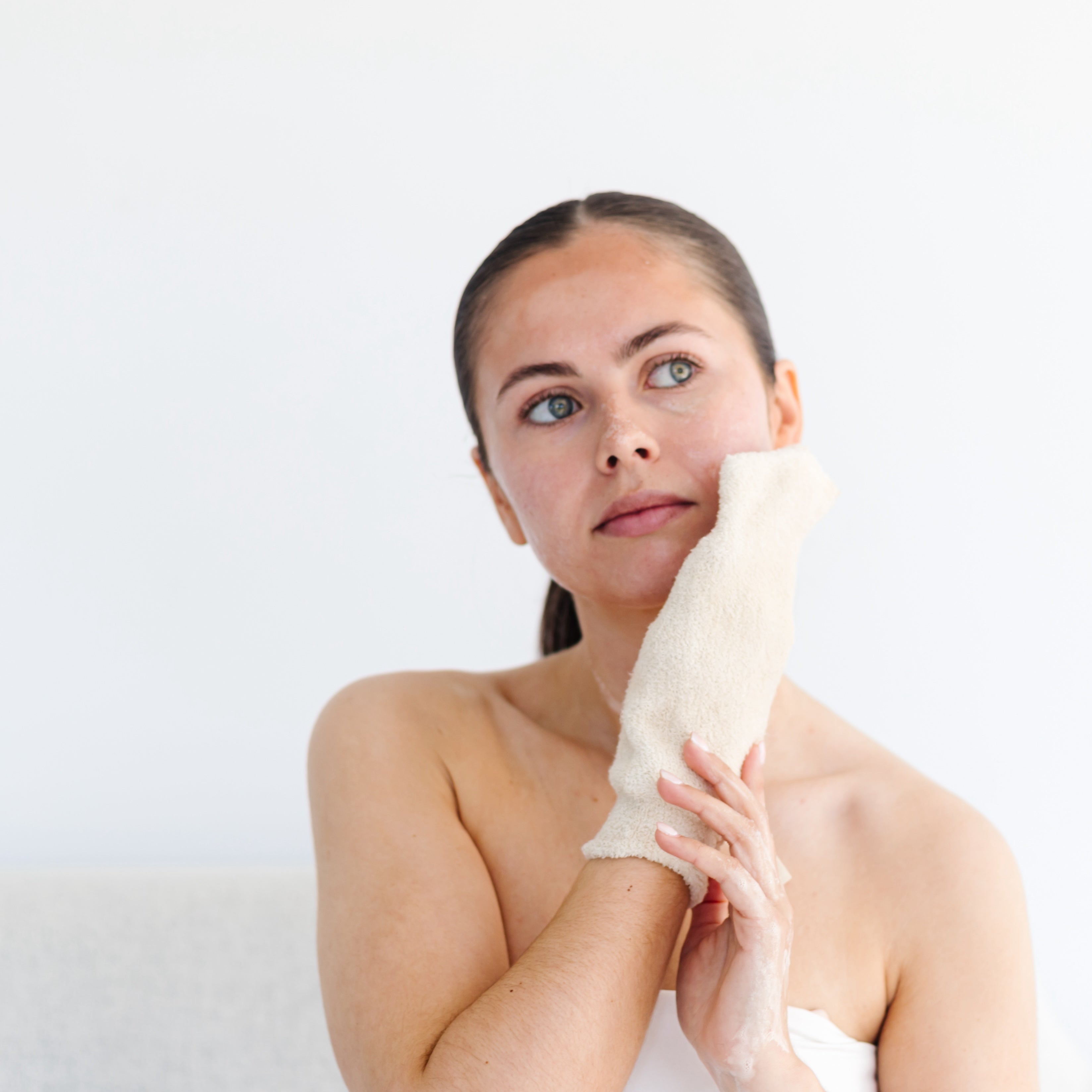 Skin Formulas Cleansing Mitt